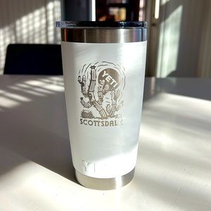 Yeti RAMBLER® 20 OZ TUMBLER
WITH MAGSLIDER™ LID WHITE